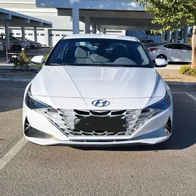 Hyundai Elantra 2021