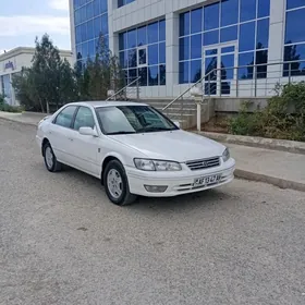 Toyota Camry 2001