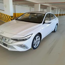 Hyundai Elantra 2024