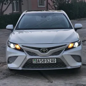 Toyota Camry 2020