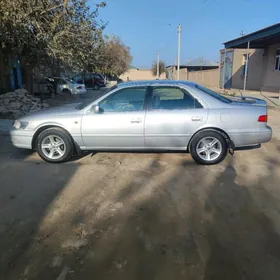 Toyota Camry 2000