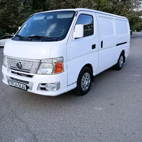 Nissan Urvan 2010