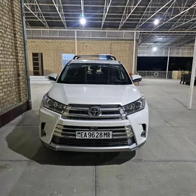 Toyota Highlander 2019