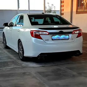 Toyota Camry 2014