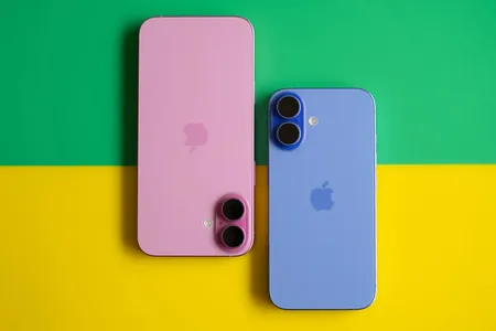 iPhone 16 we 16 Pro-ny özbaşdak bejermek üçin ätiýaçlyk şaýlary satylyp başlandy