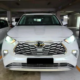 Toyota Highlander 2022