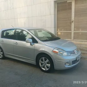 Nissan Versa 2011