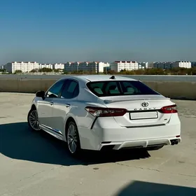 Toyota Camry 2019