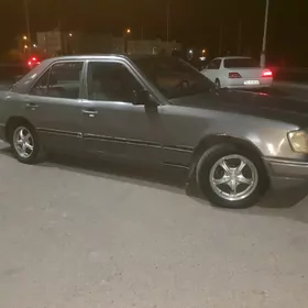 Mercedes-Benz 300E 1992