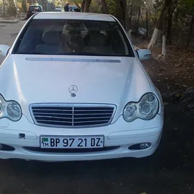 Mercedes-Benz C-Class 2003