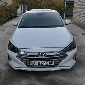 Hyundai Elantra 2020