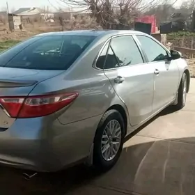 Toyota Camry 2017