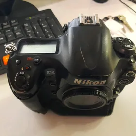 nikon d 4