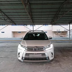 Toyota Highlander 2019