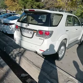 Toyota Fortuner 2013