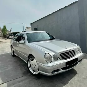 Mercedes-Benz E55 AMG 2000