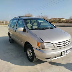 Toyota Sienna 2002