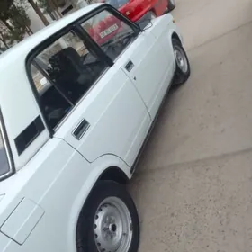 Lada 2103 2003