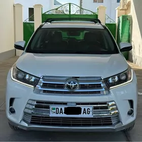 Toyota Highlander 2019