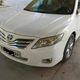 Toyota Camry 2011