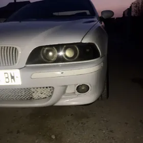 BMW E39 1998