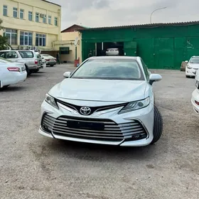 Toyota Camry 2022