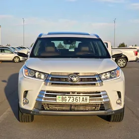 Toyota Highlander 2019