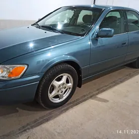 Toyota Camry 2001