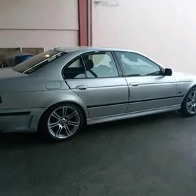 BMW E39 1999