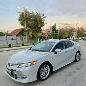 Toyota Camry 2018