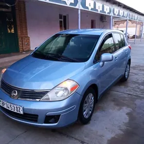 Nissan Versa 2010