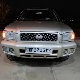 Nissan Pathfinder 2001