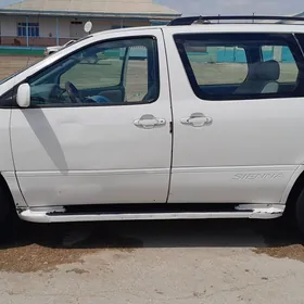 Toyota Sienna 1999