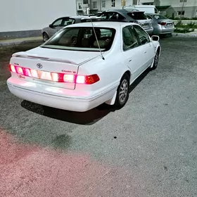 Toyota Camry 2000