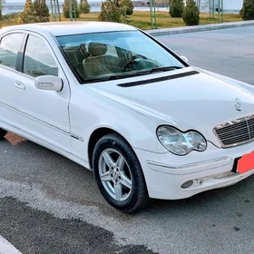 Mercedes-Benz C320 2004