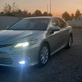 Toyota Camry 2020