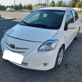 Toyota Yaris 2010