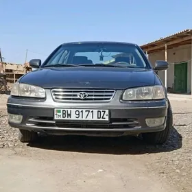 Toyota Camry 2000