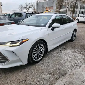 Toyota Avalon 2019