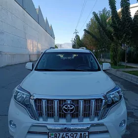 Toyota Land Cruiser Prado 2014