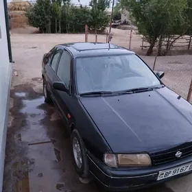 Nissan Primera 1994