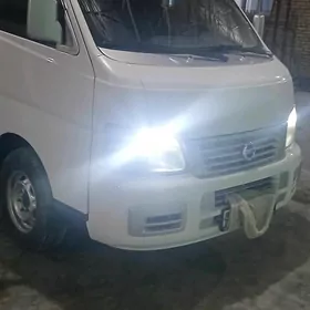 Nissan Urvan 2006