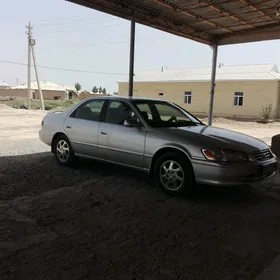 Toyota Camry 2001