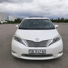 Toyota Sienna 2015