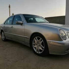 Mercedes-Benz E-Class 2002