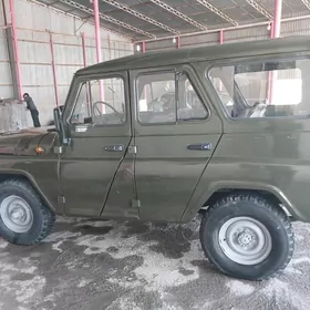 UAZ 469 1999