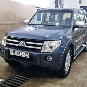 Mitsubishi Pajero 2008