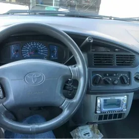 Toyota Sienna 2002