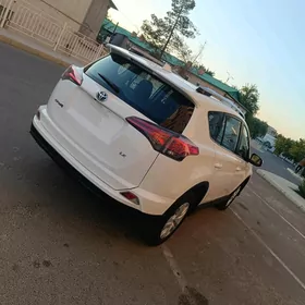 Toyota RAV4 2018