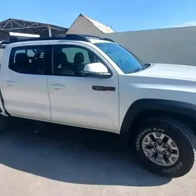 Toyota Tacoma 2018